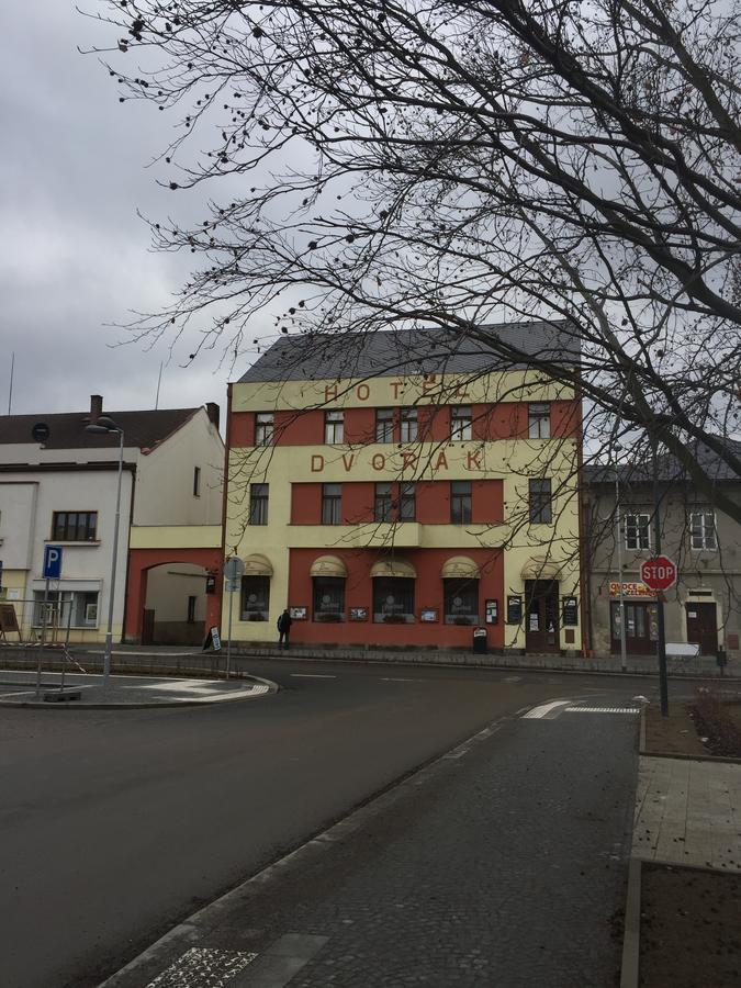 Hotel Dvorak Chrast Exteriör bild