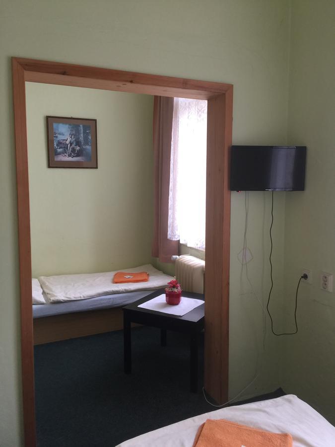 Hotel Dvorak Chrast Exteriör bild